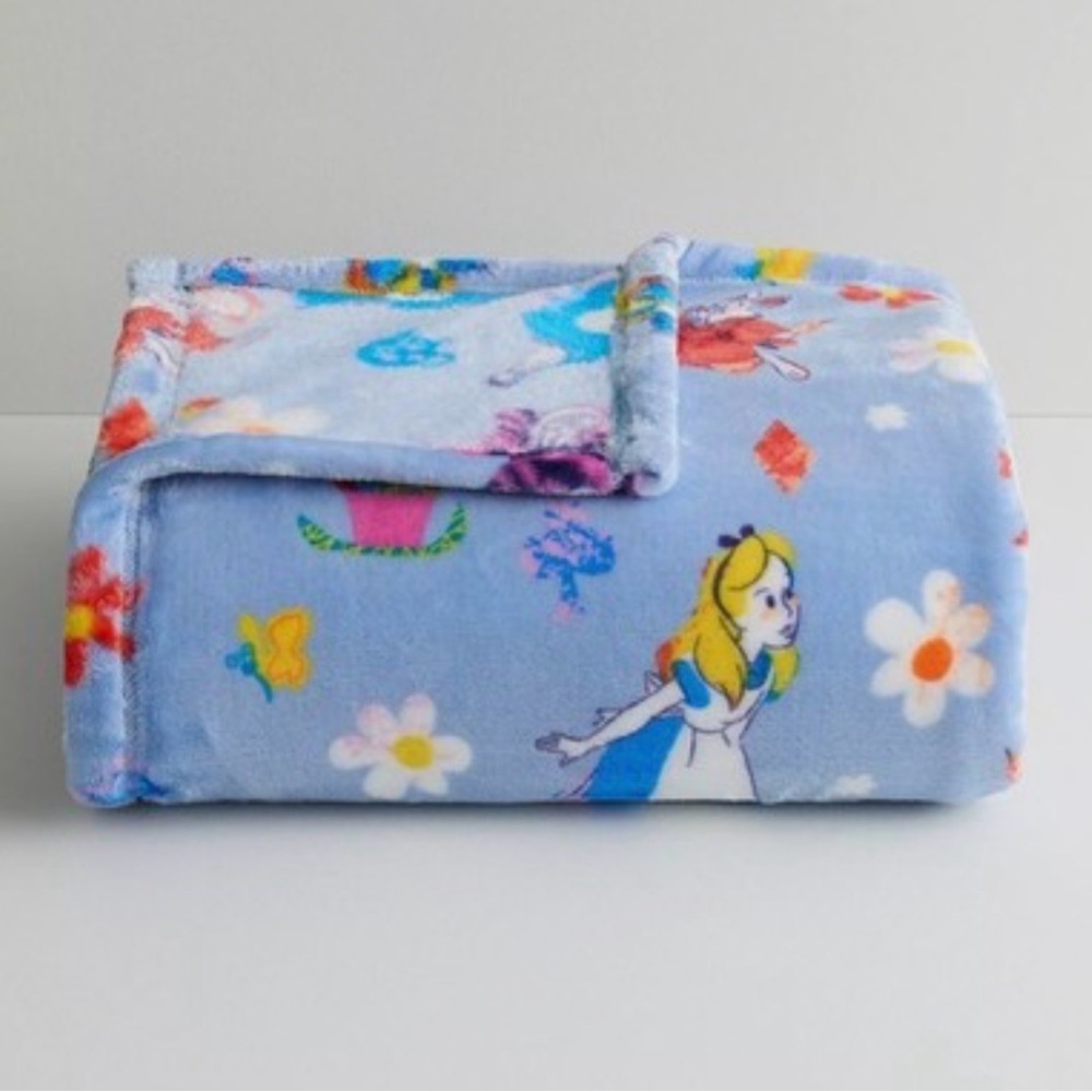 DISNEY ALICE IN WONDERLAND SOFT PLUSH THROW BLANKET